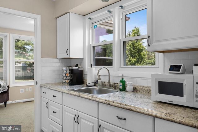 100 HOLLY DELL DR, Sewell, NJ 08080