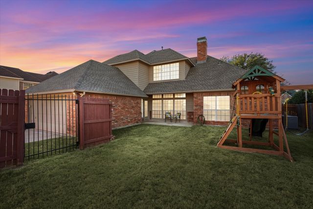 405 Brazil Drive, Hurst, TX 76054