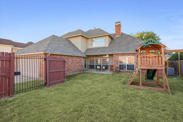 405 Brazil Drive, Hurst, TX 76054