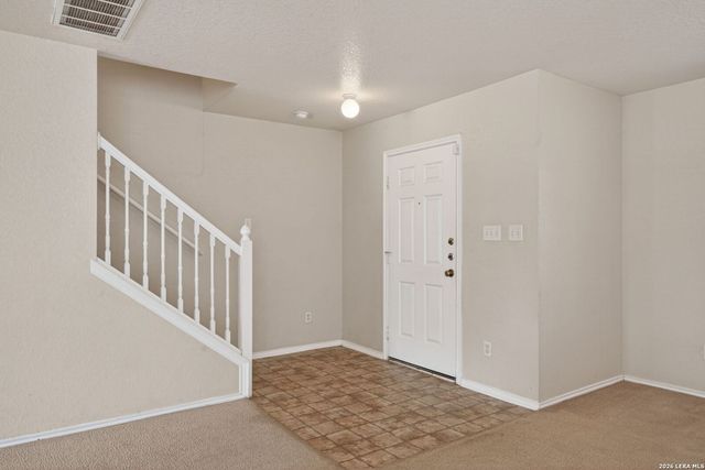 6818 Crest, Live Oak, TX 78233