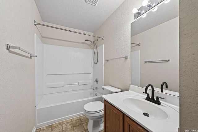 6818 Crest, Live Oak, TX 78233