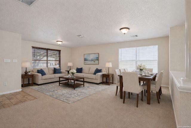 6818 Crest, Live Oak, TX 78233