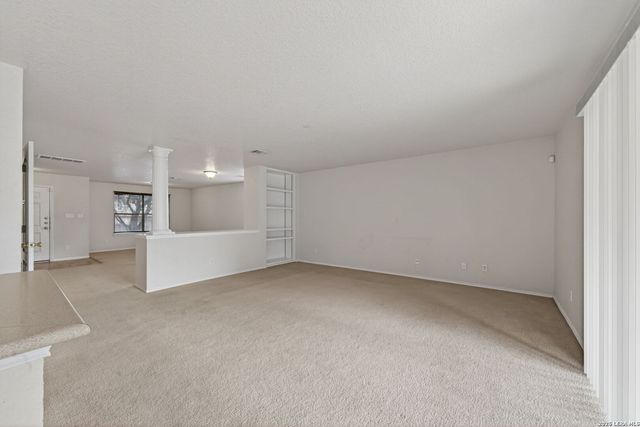 6818 Crest, Live Oak, TX 78233