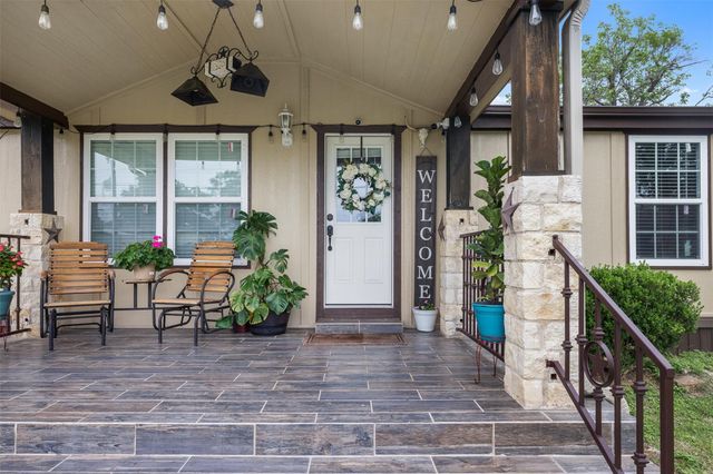 857 E Guadalupe Street, La Grange, TX 78945