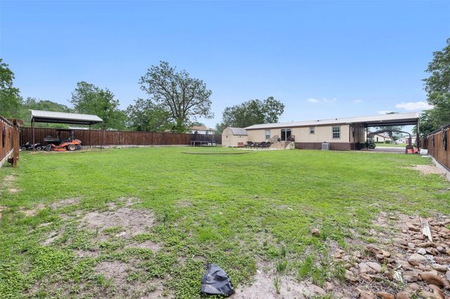 857 E Guadalupe Street, La Grange, TX 78945