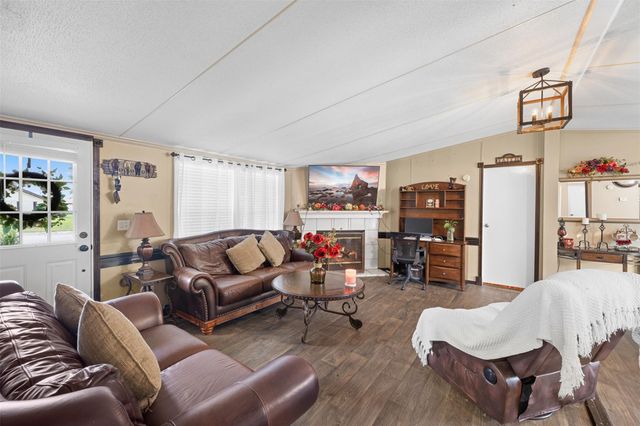 857 E Guadalupe Street, La Grange, TX 78945