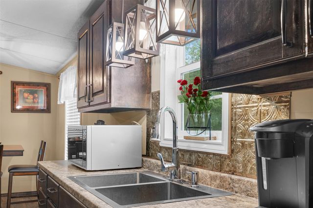 857 E Guadalupe Street, La Grange, TX 78945