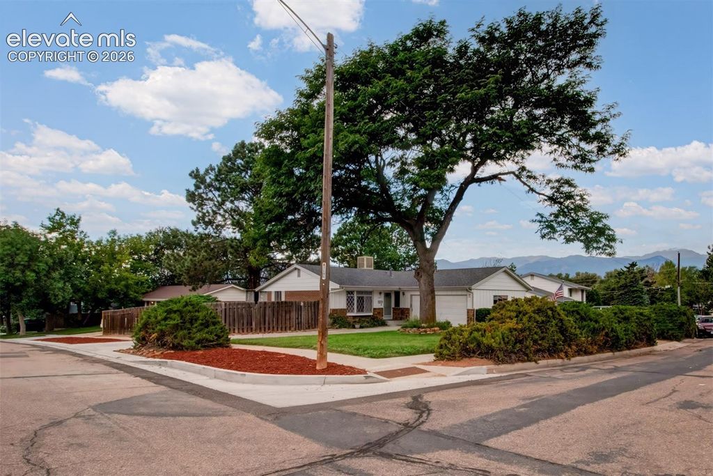 3615 Dundee Place, Colorado Springs, CO 80910 — photo 2