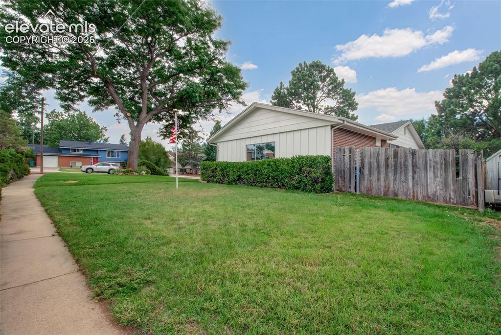 3615 Dundee Place, Colorado Springs, CO 80910 — photo 4