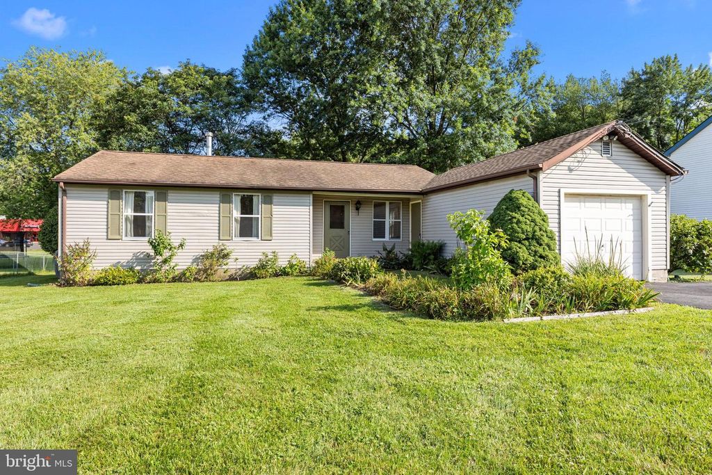 3729 KNIGHTS RD, Bensalem, PA 19020