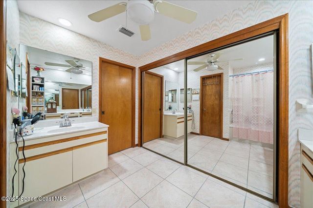 707 Greenwood Manor Circle, West Melbourne, FL 32904