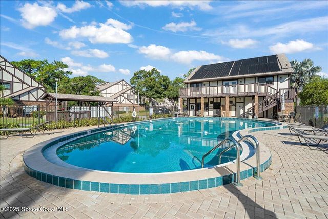 707 Greenwood Manor Circle, West Melbourne, FL 32904