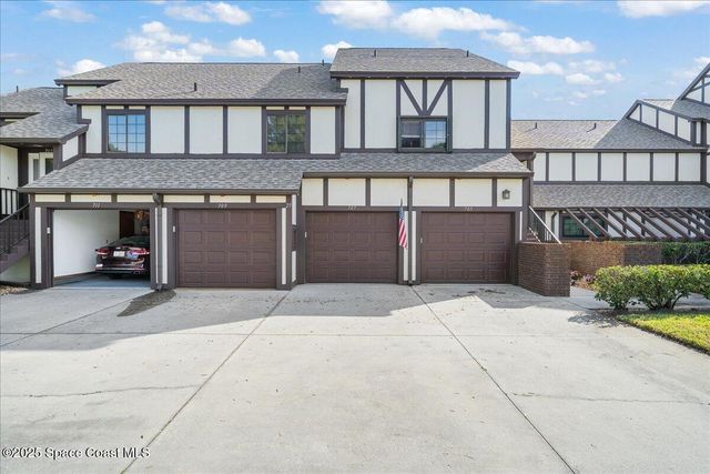 707 Greenwood Manor Circle, West Melbourne, FL 32904