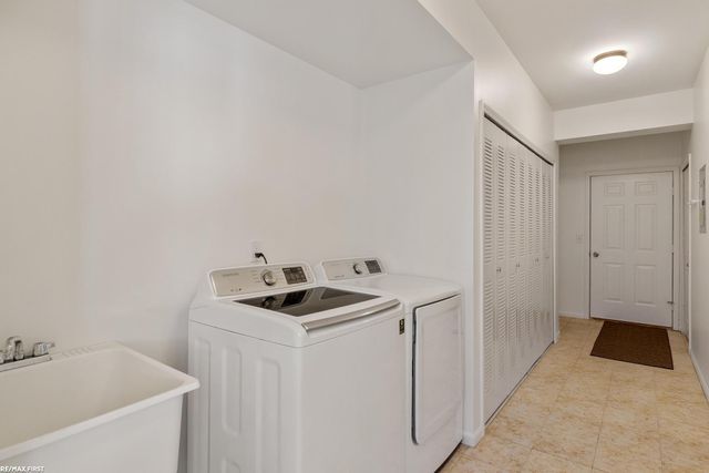 28241 S Pointe Lane, Chesterfield Twp, MI 48051