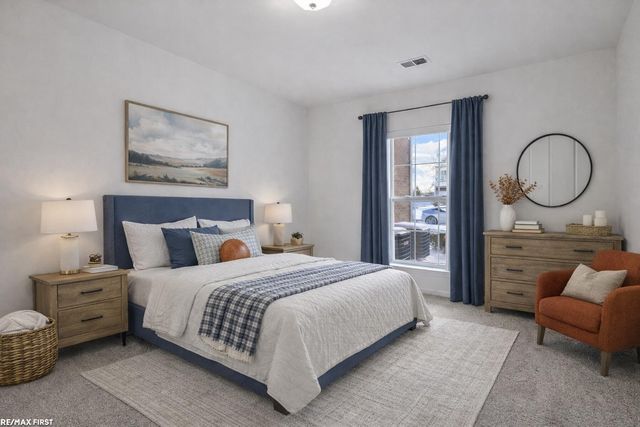 28241 S Pointe Lane, Chesterfield Twp, MI 48051