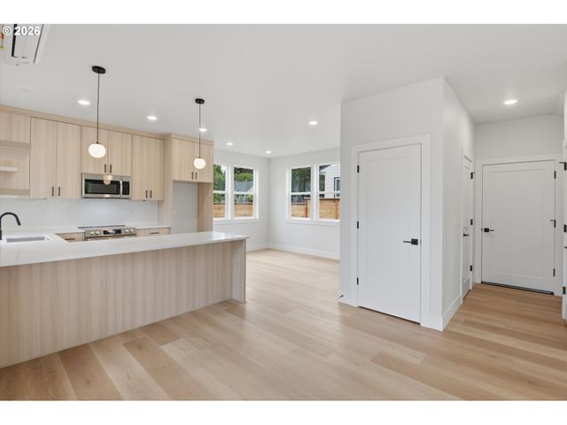 4620 Se JENNINGS Ave, Milwaukie, OR 97267