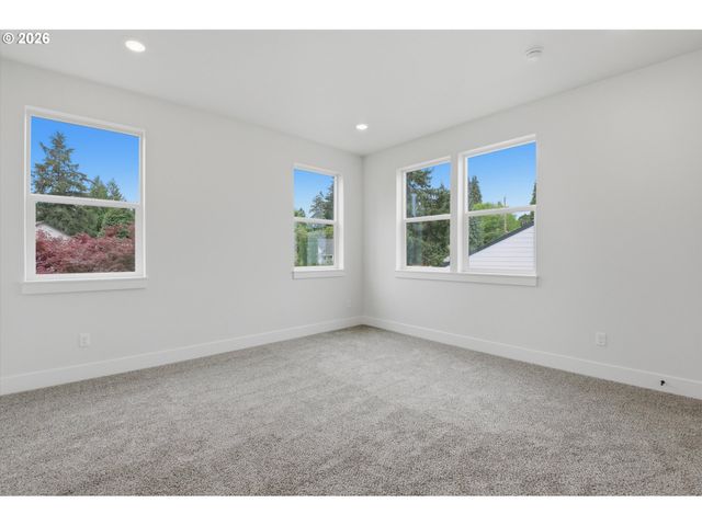 4620 Se JENNINGS Ave, Milwaukie, OR 97267