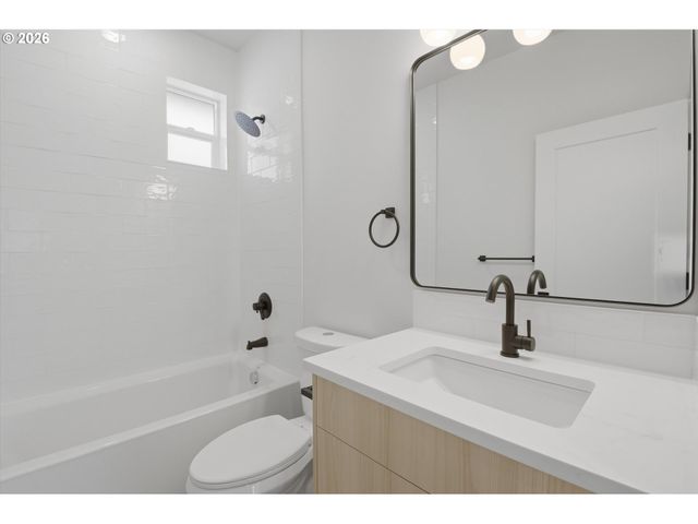 4620 Se JENNINGS Ave, Milwaukie, OR 97267