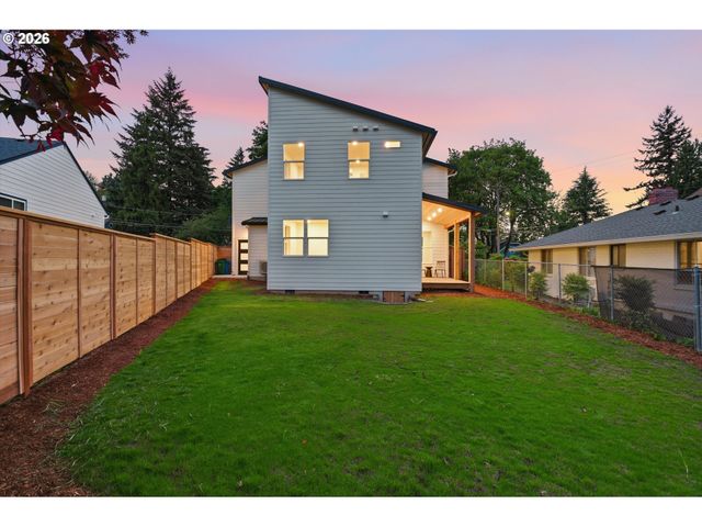 4620 Se JENNINGS Ave, Milwaukie, OR 97267