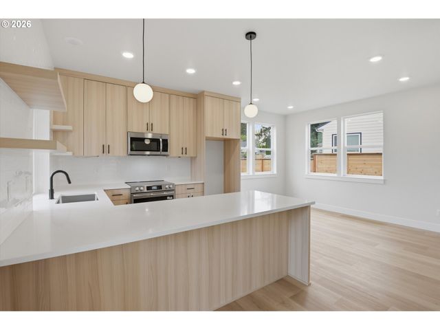 4620 Se JENNINGS Ave, Milwaukie, OR 97267
