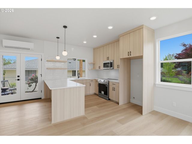 4620 Se JENNINGS Ave, Milwaukie, OR 97267