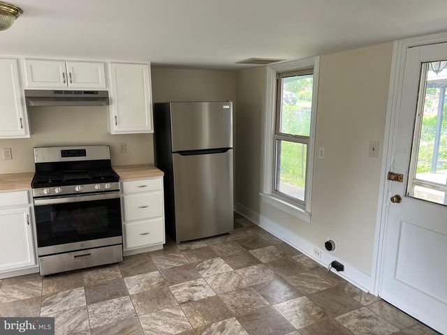 323 HOOD ST, Chambersburg, PA 17202