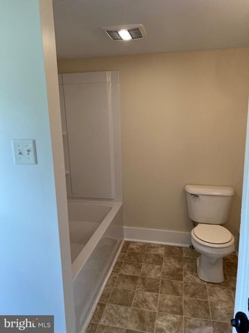 323 HOOD ST, Chambersburg, PA 17202