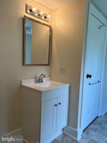 323 HOOD ST, Chambersburg, PA 17202