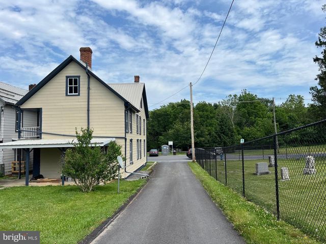 323 HOOD ST, Chambersburg, PA 17202