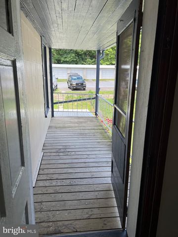 323 HOOD ST, Chambersburg, PA 17202