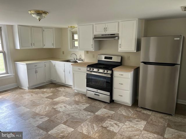 323 HOOD ST, Chambersburg, PA 17202