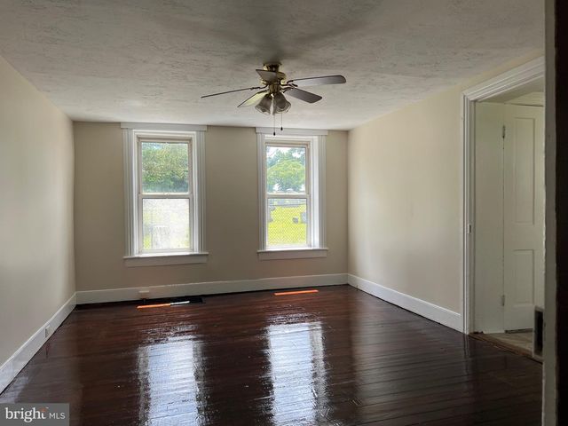 323 HOOD ST, Chambersburg, PA 17202