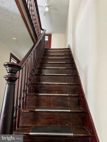 323 HOOD ST, Chambersburg, PA 17202