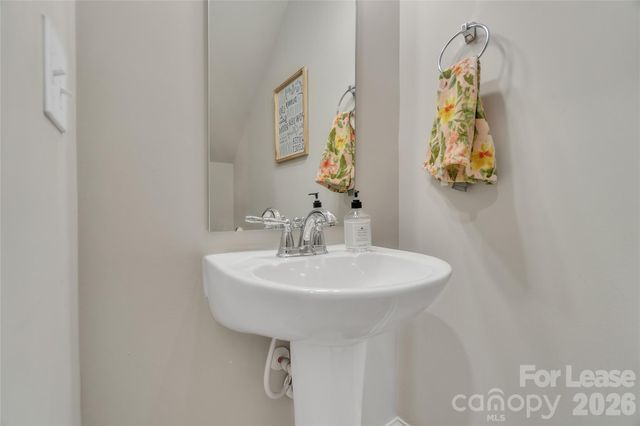 12840 Statesville Road B, Huntersville, NC 28078