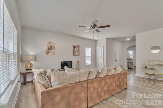 12840 Statesville Road B, Huntersville, NC 28078