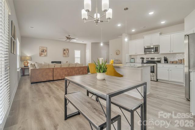 12840 Statesville Road B, Huntersville, NC 28078