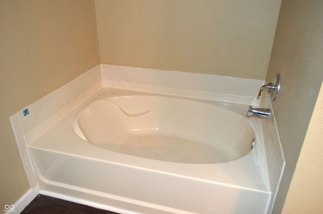 5957 N Attleburg Drive, Mccordsville, IN 46055