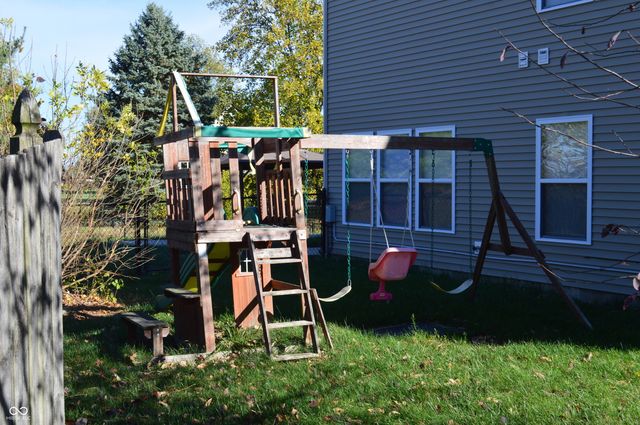 5957 N Attleburg Drive, Mccordsville, IN 46055