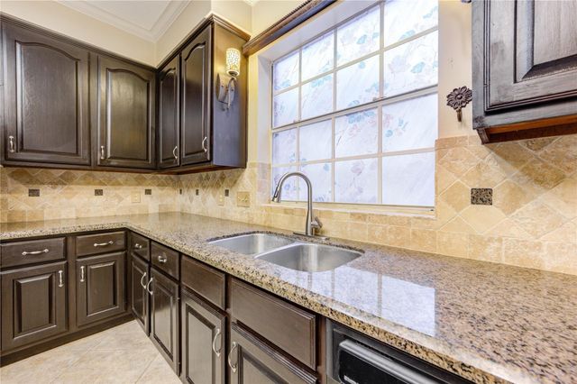 3911 Fawn Nest Trail, Sugar Land, TX 77479