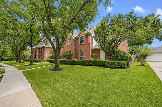 3911 Fawn Nest Trail, Sugar Land, TX 77479