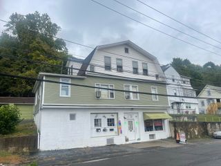 146 New Haven Avenue, Derby, CT 06418