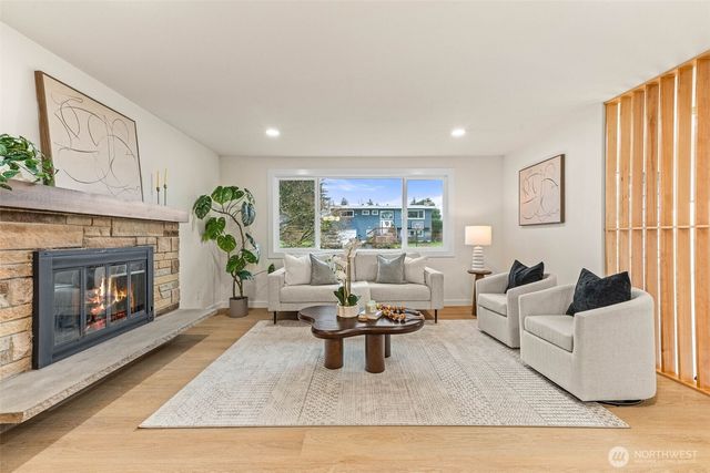 4124 178th Place SW, Lynnwood, WA 98037