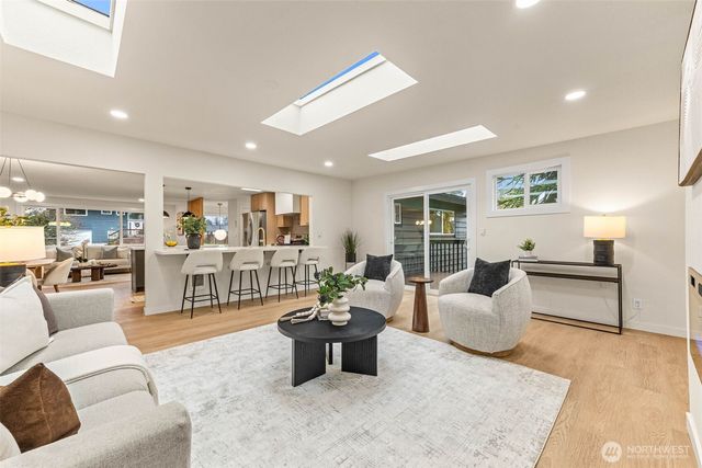 4124 178th Place SW, Lynnwood, WA 98037