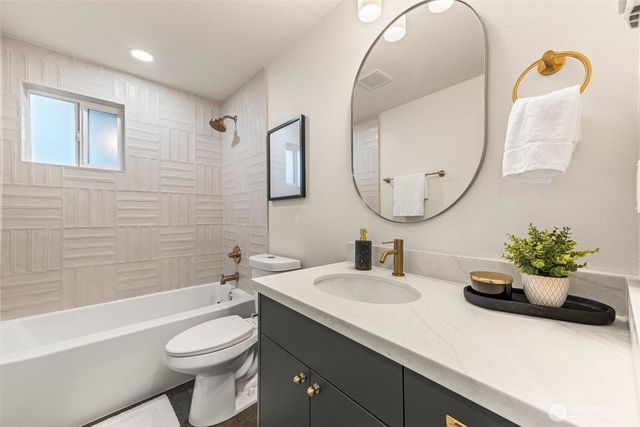 4124 178th Place SW, Lynnwood, WA 98037