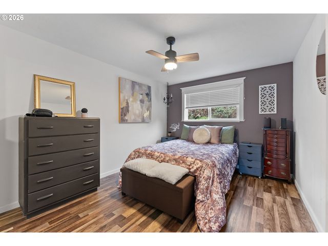 2046 Ne FREEMONT Ave, Roseburg, OR 97470