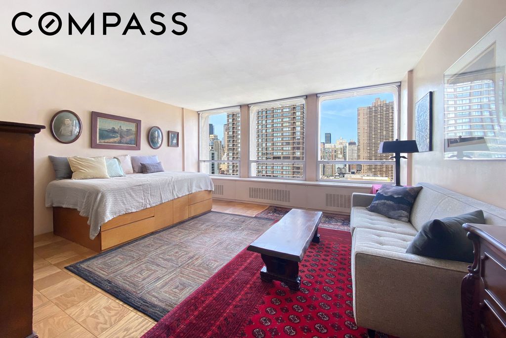 300 E 33rd St Apt 21E, New York City, NY 10016
