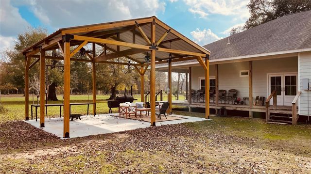 1003 Ellisor Road, New Waverly, TX 77358