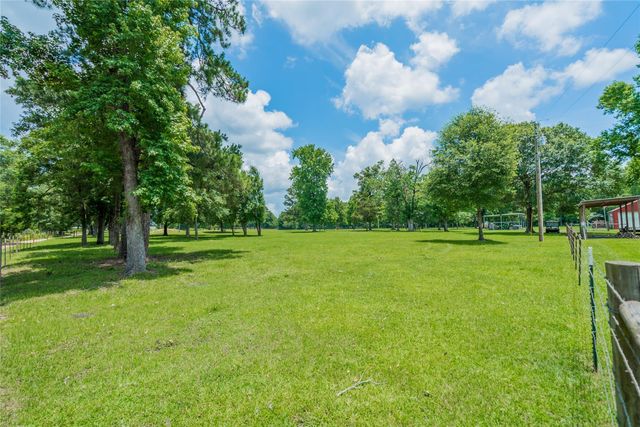 1003 Ellisor Road, New Waverly, TX 77358