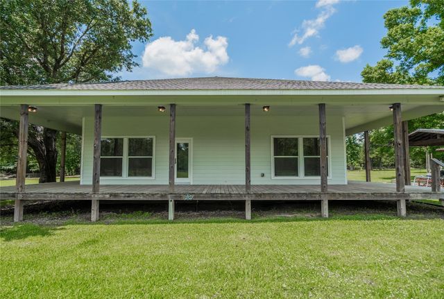 1003 Ellisor Road, New Waverly, TX 77358