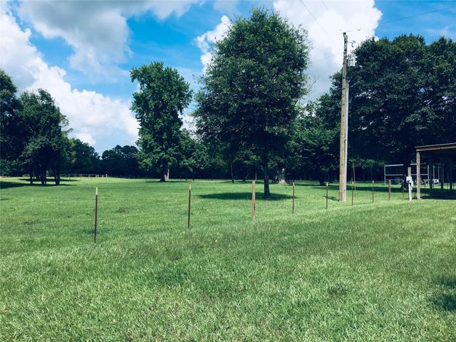 1003 Ellisor Road, New Waverly, TX 77358